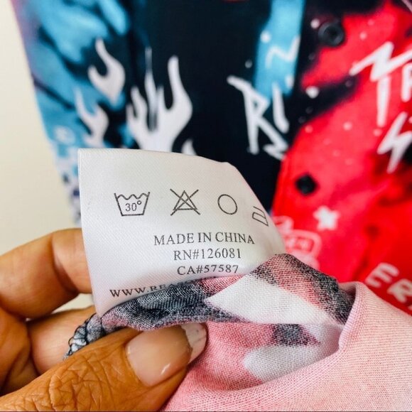 NEW 90's Y2K Short Sleeve Button Down Shirt - Picture 10 of 11